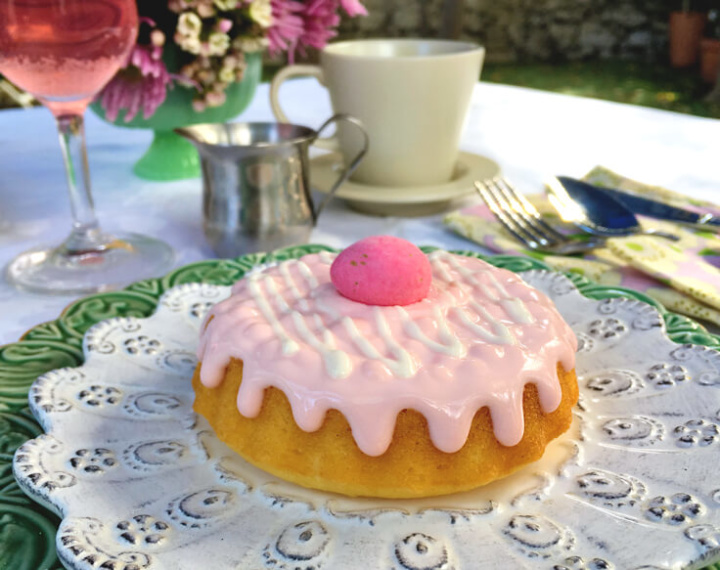 Easter-Cake_COVER_mini-cake_736